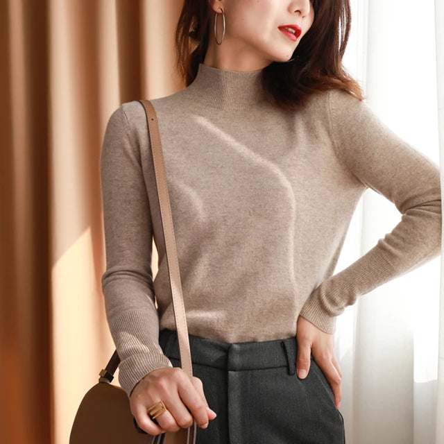 Flair Classic Turtleneck Pullover